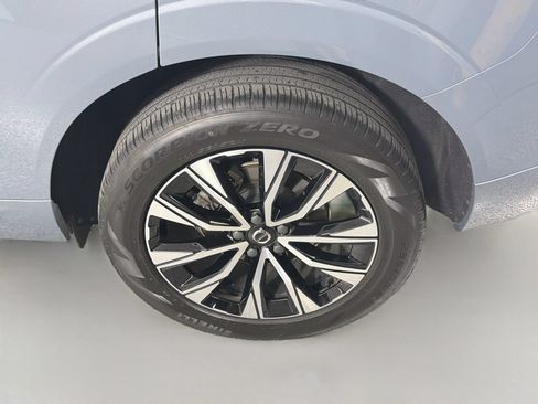 Used 2024 Volvo XC60 B5 Plus AWD/4WD image 31
