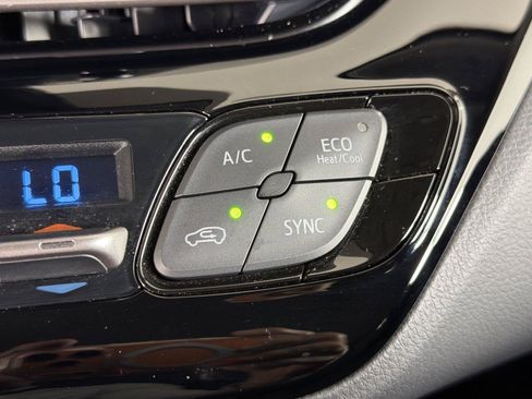 Used 2021 Toyota C-HR LE FWD image 26