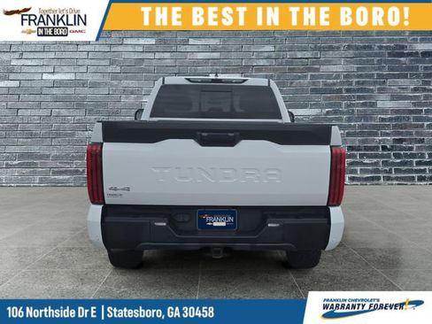 Used 2022 Toyota Tundra SR5 w/ SR5 Convenience Package AWD/4WD image 4
