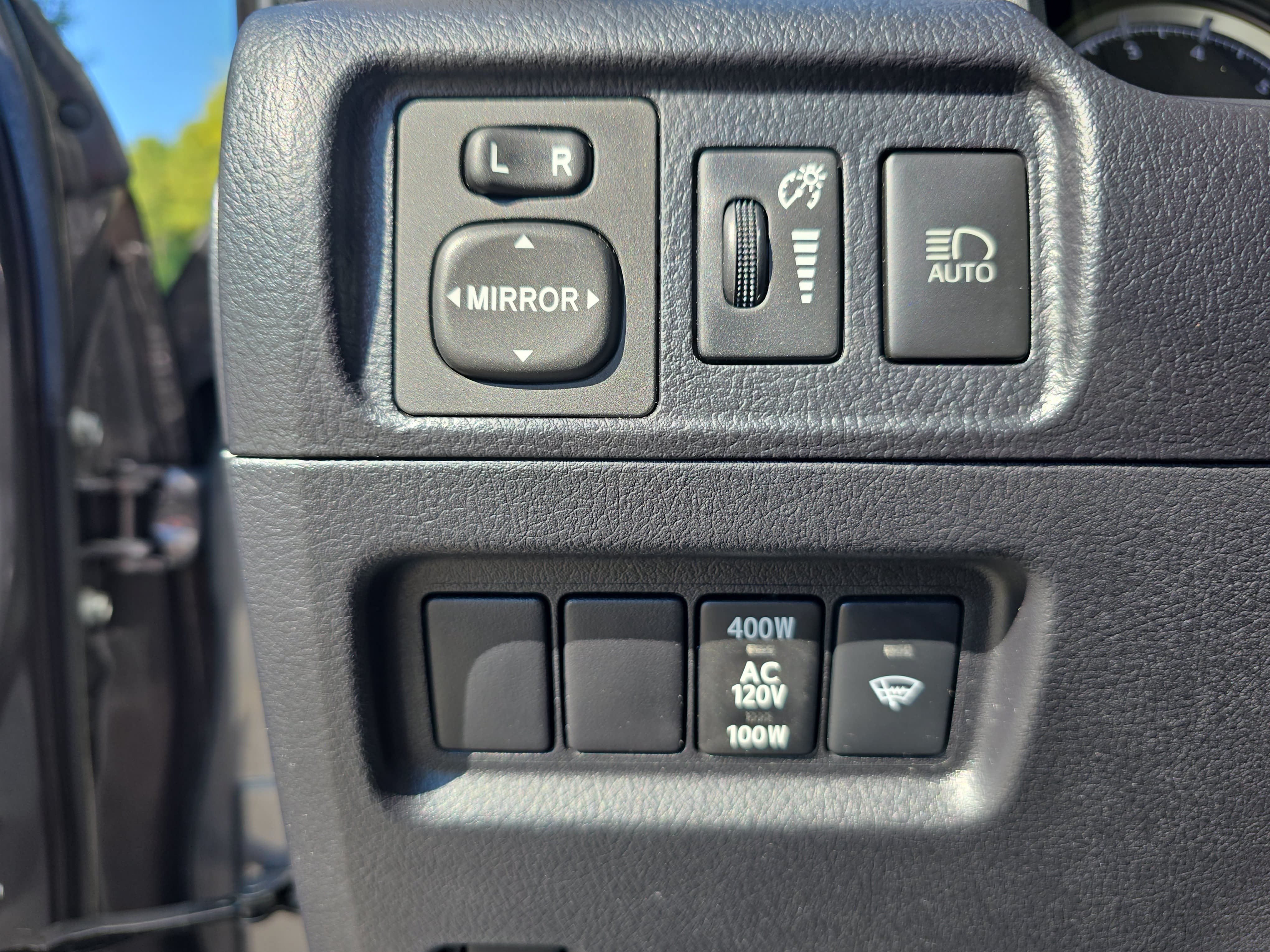 Used 2022 Toyota 4Runner TRD Off-Road Premium w/ Moonroof Package AWD/4WD image 25