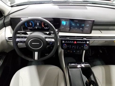 New 2026 Hyundai Tucson SEL image 3