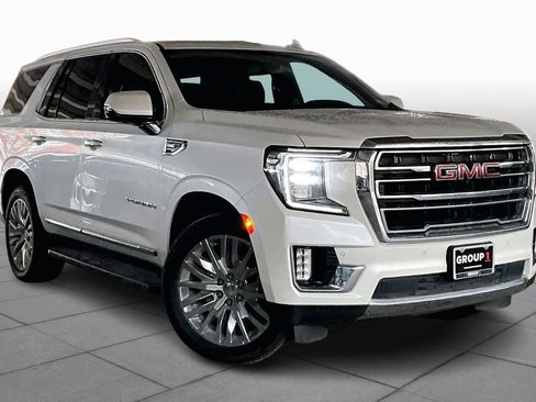 Used 2022 GMC Yukon SLT w/ SLT Premium Package image 2