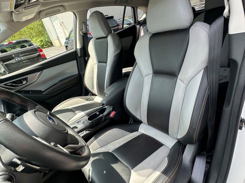 Used 2023 Subaru Crosstrek 2.5i Limited AWD/4WD image 14