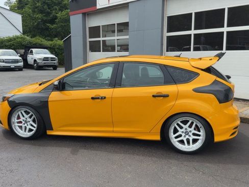 Used 2013 Ford Focus ST FWD image 6