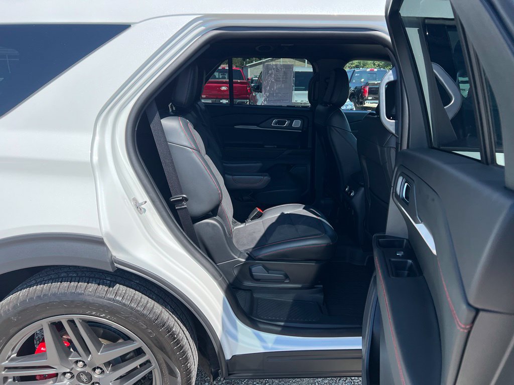 Used 2026 Ford Explorer ST w/ Sun And Sound Package AWD/4WD image 21