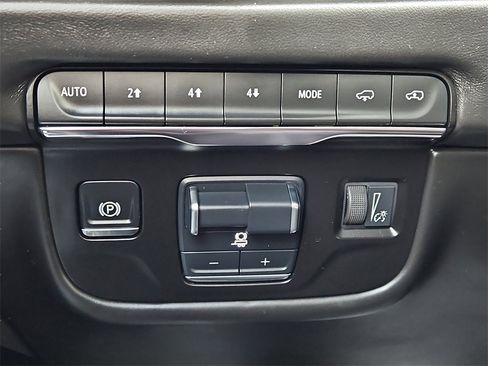 Used 2025 Cadillac Escalade Sport Platinum w/ LPO, Floor Liner Package image 19