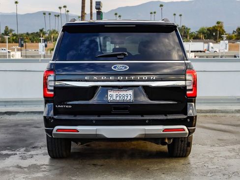 Used 2024 Ford Expedition Limited image 8