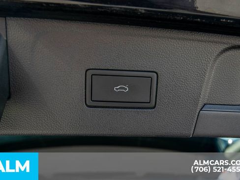 Used 2025 Volkswagen Atlas SE image 15