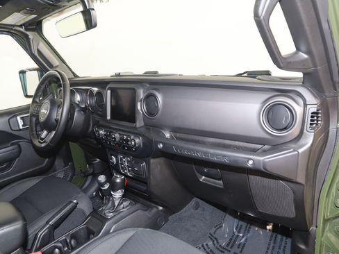 Used 2022 Jeep Wrangler Unlimited Sport AWD/4WD image 39