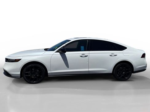 Used 2025 Honda Accord SE image 2