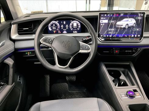 New 2026 Volkswagen Tiguan SE image 15