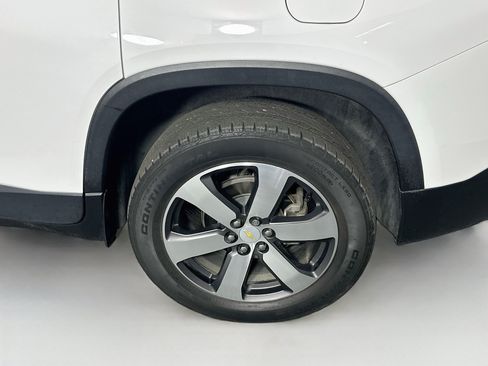 Used 2020 Chevrolet Traverse LT w/ LT Premium Package FWD image 11