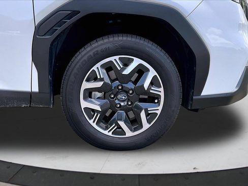 Used 2025 Subaru Forester AWD/4WD image 30