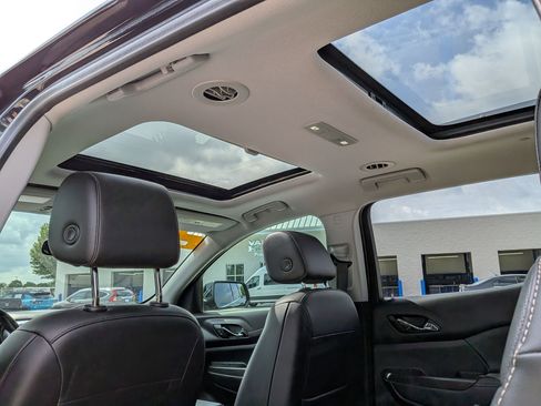 Used 2021 GMC Acadia SLT w/ Technology Package AWD/4WD image 27