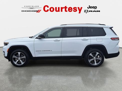 Used 2023 Jeep Grand Cherokee L Limited image 8