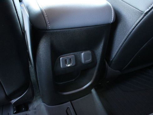Used 2021 Chevrolet Colorado Z71 AWD/4WD image 22