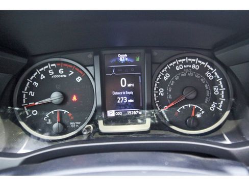 Used 2022 Toyota Tacoma SR RWD image 13