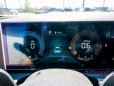 Used 2025 Hyundai Santa Cruz SEL FWD image 9
