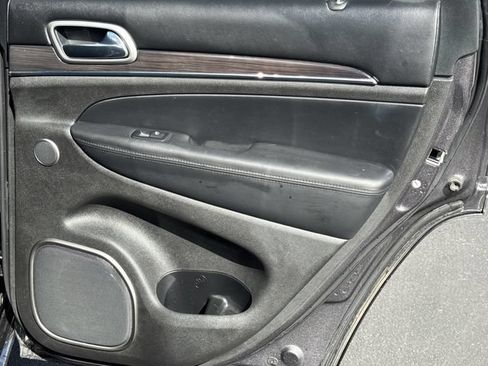 Used 2018 Jeep Grand Cherokee Overland AWD/4WD image 24