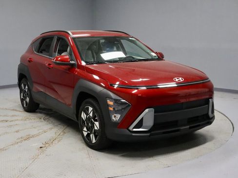 Certified 2025 Hyundai Kona SEL FWD image 1