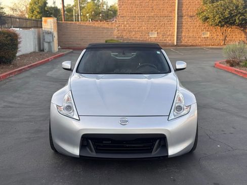 Used 2012 Nissan 370Z Roadster RWD image 9