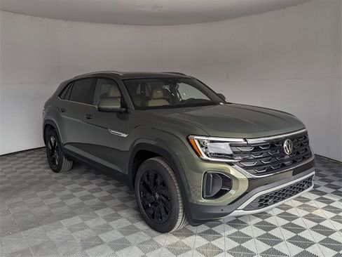 New 2026 Volkswagen Atlas Cross Sport SE image 2