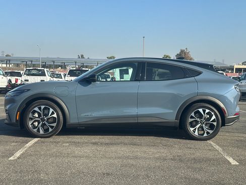 Certified 2024 Ford Mustang Mach-E Select image 8