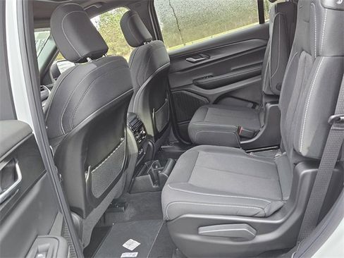 New 2025 Jeep Grand Cherokee L Laredo w/ Luxury Tech Group I image 8