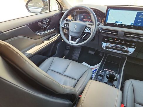 New 2025 Lincoln Corsair Grand Touring image 10