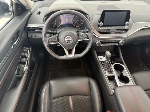 Used 2023 Nissan Altima 2.5 SR FWD image 17