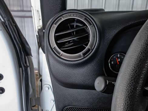 Used 2018 Jeep Wrangler Sport AWD/4WD image 25