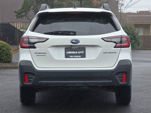 Used 2022 Subaru Outback Premium AWD/4WD image 5