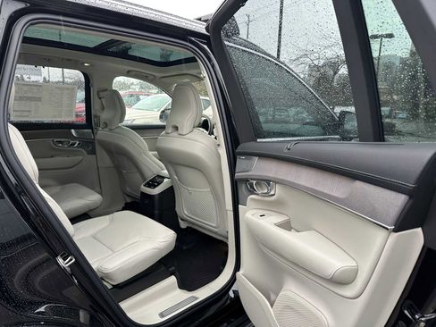 New 2026 Volvo XC90 T8 Ultra image 13