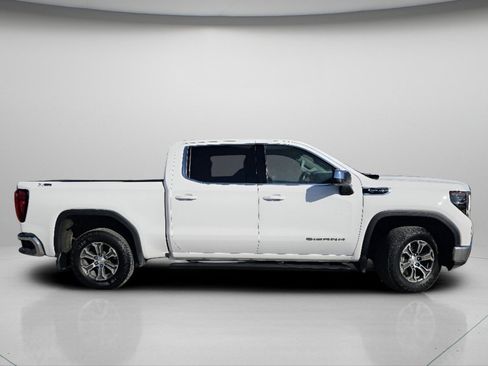 Used 2023 GMC Sierra 1500 SLE image 25