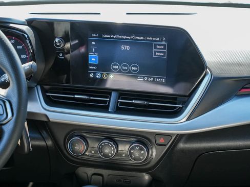 Used 2024 Chevrolet Trax RS image 13