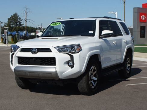 Used 2024 Toyota 4Runner TRD Off-Road Premium w/ Off Road Premium Plus Package AWD/4WD image 25