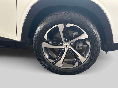Used 2024 Chevrolet Trax RS w/ Driver Confidence Package FWD image 8