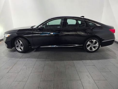 Used 2018 Honda Accord EX image 2