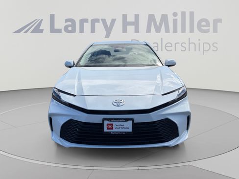 Used 2025 Toyota Camry LE FWD image 8