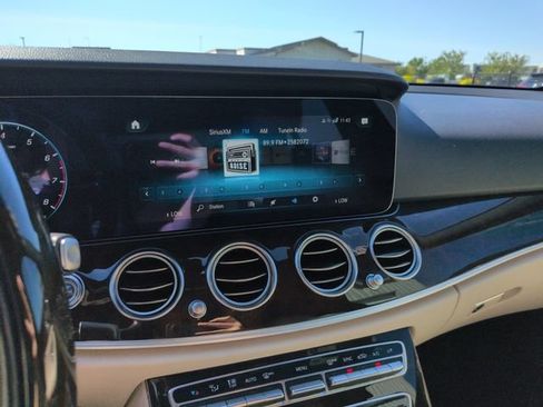 Used 2023 Mercedes-Benz E 350 4MATIC Sedan image 16