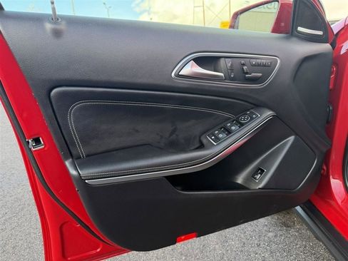 Used 2016 Mercedes-Benz GLA 250 4MATIC image 17