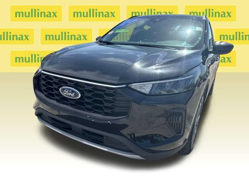 Used 2025 Ford Escape ST-Line FWD image 10