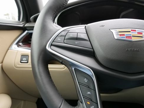 Used 2018 Cadillac XT5 Luxury w/ Driver Awareness Package image 23