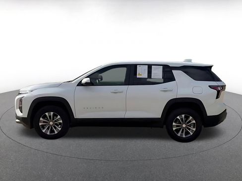 Used 2025 Chevrolet Equinox LT image 9