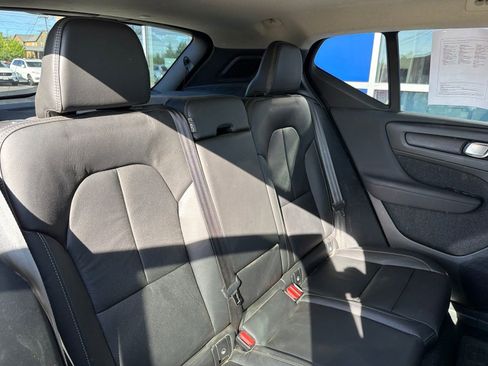 Used 2023 Volvo XC40 B5 Ultimate w/ Protection Package Premier AWD/4WD image 14