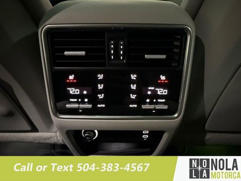 Used 2020 Porsche Cayenne Turbo image 28