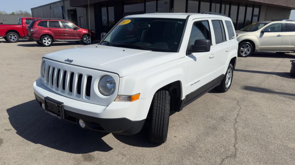 Used 2017 Jeep Patriot Sport w/ Power Value Group FWD image 3