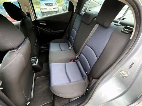 Used 2017 Toyota Yaris iA image 21