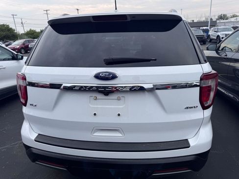 Used 2019 Ford Explorer XLT w/ Equipment Group 202A AWD/4WD image 5