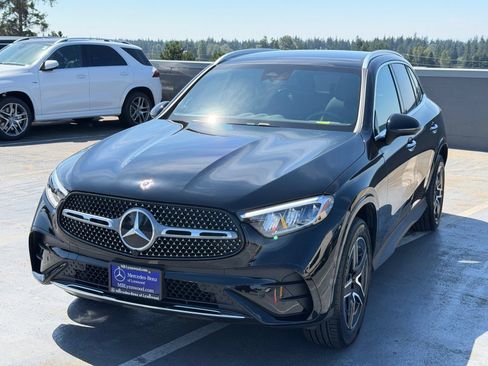 Used 2026 Mercedes-Benz GLC 300 4MATIC image 3
